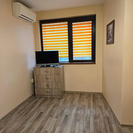 Apartament Wild Walnut Varna